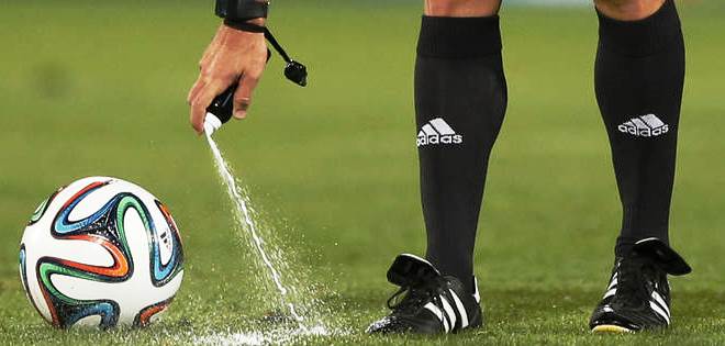 UEFA aprueba el uso de espray en sus competiciones