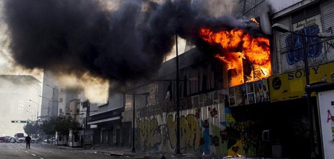 Venezuela: atentan contra edificio donde funcionaba guardería y entidad pública