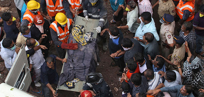 Al menos 6 muertos al derrumbarse un edificio en la ciudad india de Bombay