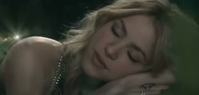 Shakira pone a bailar con Dare (La La La) en su nuevo video