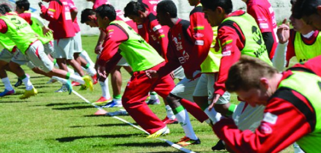 Bolivia jugará ante Ecuador sin posibilidades de clasificar al Mundial de Brasil