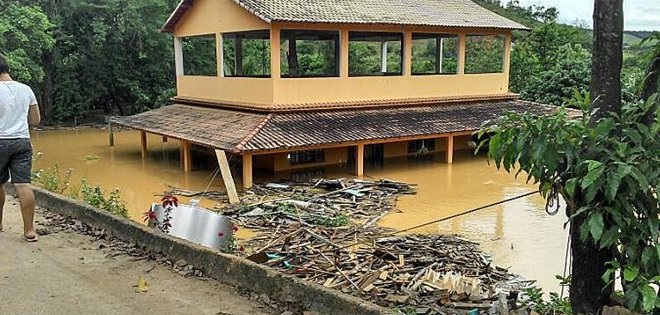 Son ya 22 las víctimas y 46.900 los desalojados por las lluvias en Brasil