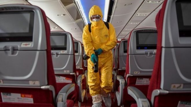 Coronavirus: ¿sirve de algo restringir los viajes en avión?