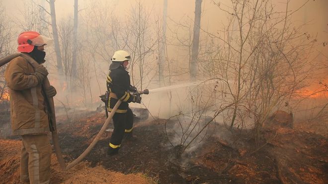 Logran extinguir un incendio forestal en páramo cerca a Quito