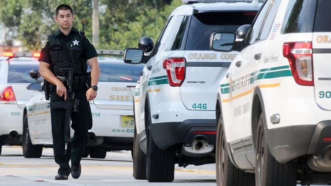 Por qué la policía se demoró tres horas en entrar al club Pulse durante el ataque de Orlando