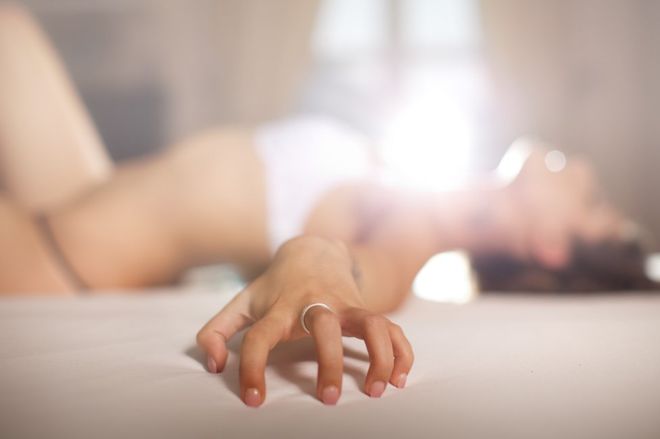 Las diversas razones por las que las mujeres fingen el clímax sexual