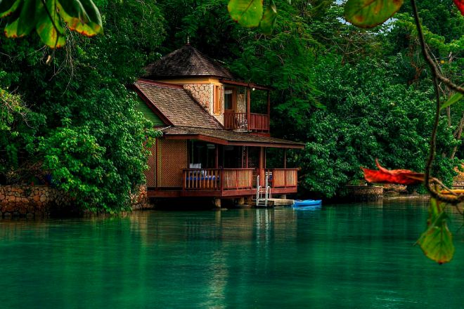 Reabre el hotel de James Bond en Jamaica