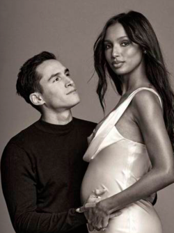 Imágenes de archivo de Juan Borrero y Jasmine Tookes, popular pareja en redes sociales.