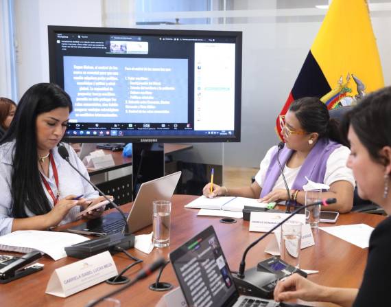 La reunión de la Comisión Ocasional para la Reforma Parcial de la Constitución.