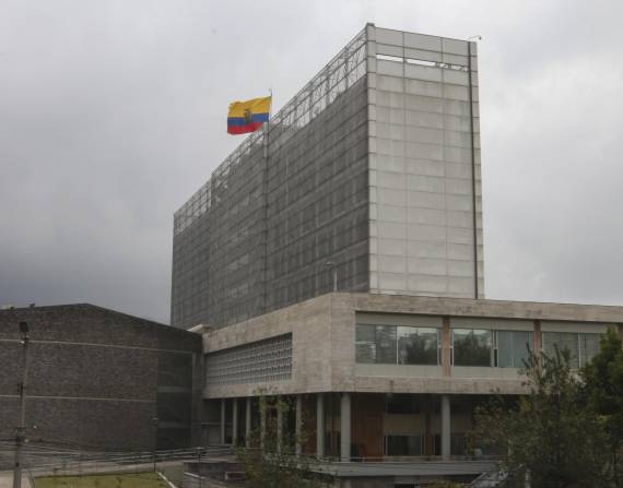 La fachada externa del edificio de la Asamblea Nacional.