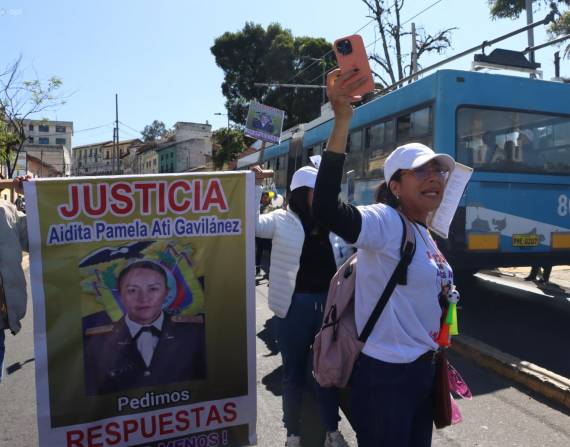 Un plantón por el caso Pamela Ati en Quito.