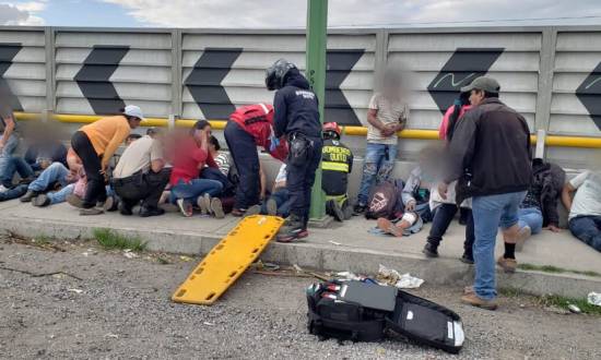 Accidente De Tránsito En Quito Deja Cerca De 20 Heridos