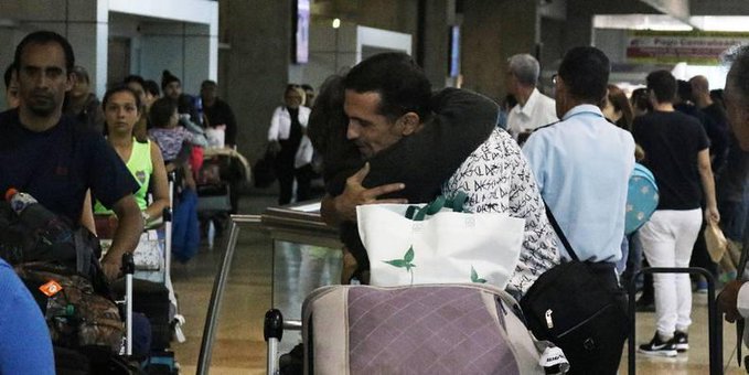 Unos 2.500 ecuatorianos en el exterior se inscriben en planes de retorno