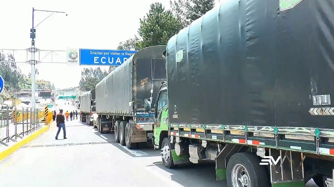 Ecuador pide a Colombia entrada para sus transportistas o aplicará reciprocidad