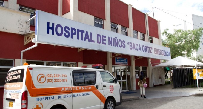 Hospital Baca Ortiz realiza primer trasplante renal pediátrico en el país