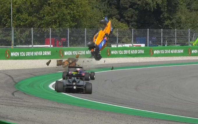Espectacular accidente en una carrera de Fórmula 3