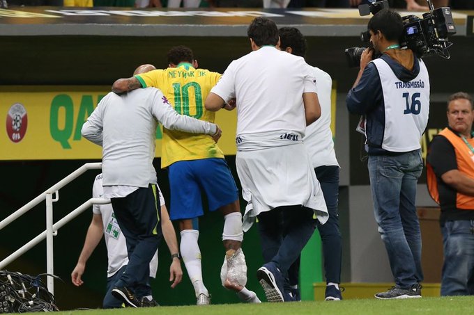 Neymar se lesiona y sale llorando en amistoso ante Qatar