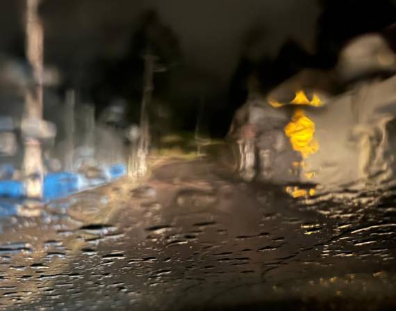 Foto referencial de la lluvia en Quito.