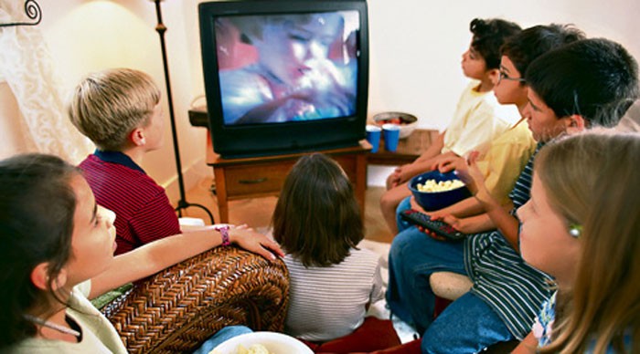 Estudio cuestiona vínculo entre televisión y mal comportamiento infantil