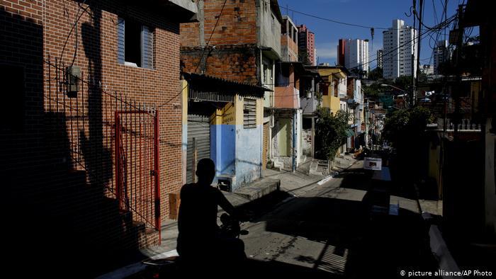 Operativo policial deja 15 muertos en favela brasileña y heridos en el metro