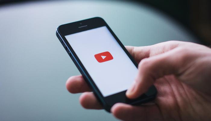 YouTube elimina más de 30.000 videos con información falsa sobre vacunas