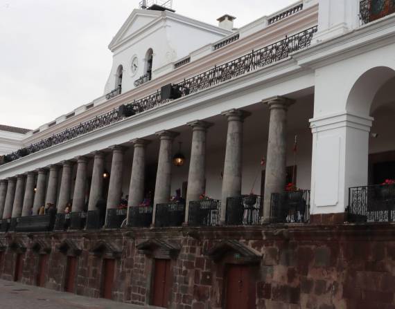 Fachada del Palacio de Carondelet.