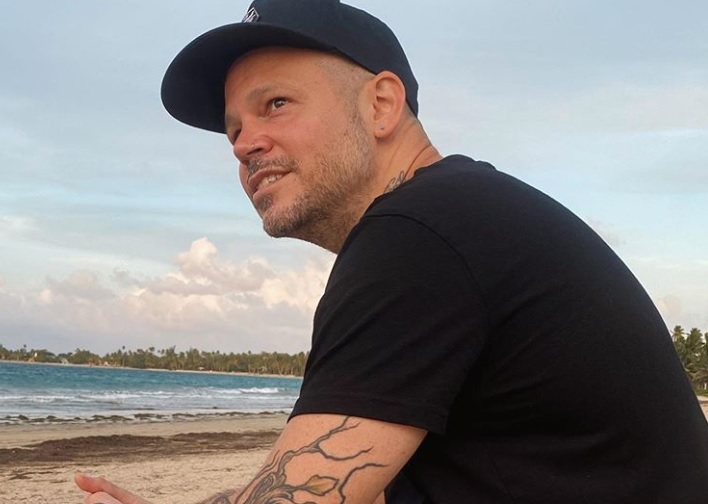 Residente le dedica un video a su hijo Milo