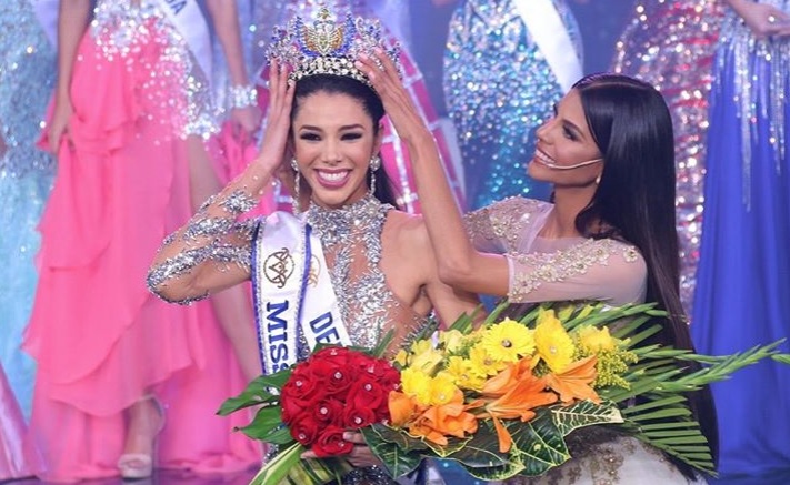 La joven Thalía Olvino ganó la corona del Miss Venezuela 2019