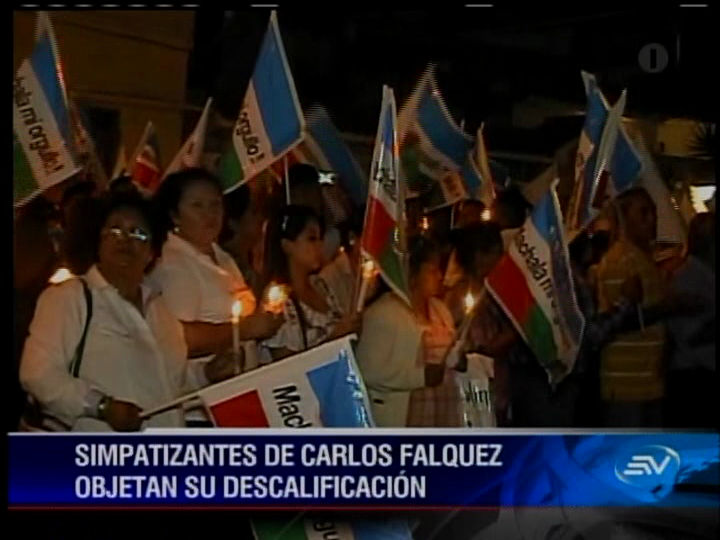 Machala marcha en favor del alcalde Carlos Falquez