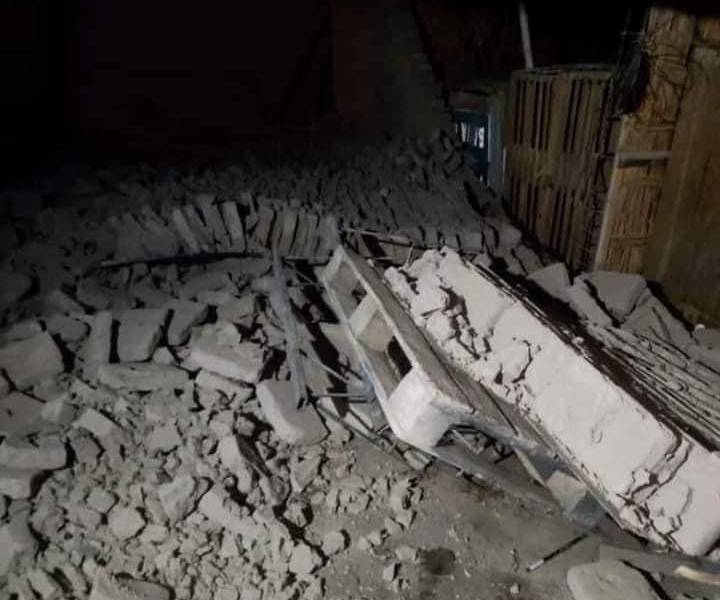 Viviendas afectadas por el sismo de magnitud 7 en Arequipa, Perú.