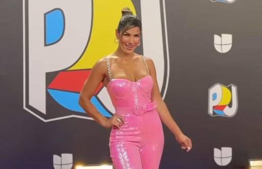 Alejandra Jaramillo en la alfombra roja de Premios Juventud