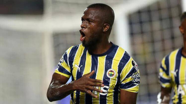 Enner Valencia alcanza los 20 goles con el Fenerbahce