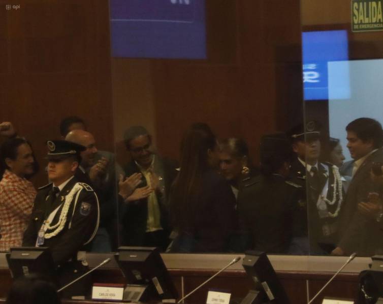 Loffredo y Arturo Félix en la Asamblea