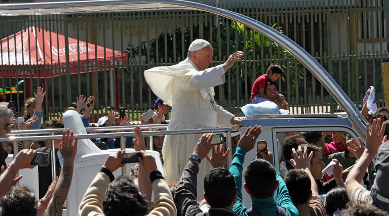 Papa Francisco llega a Paraguay, última etapa de su gira sudamericana
