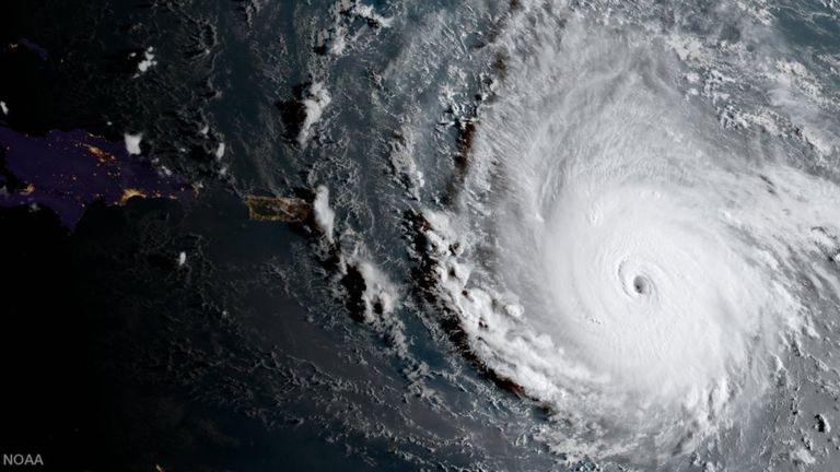 Irma se aproxima a Florida y es uno de lo huracanes más potentes de la historia