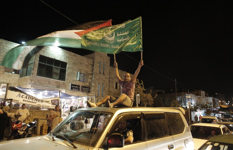 Palestinos celebran el alto al fuego acordado entre Israel y Hamas