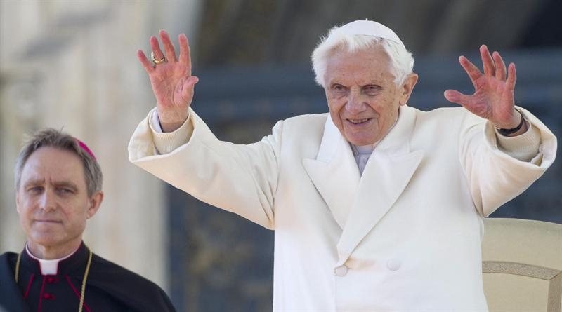 Benedicto se despide de los fieles y la vida pública