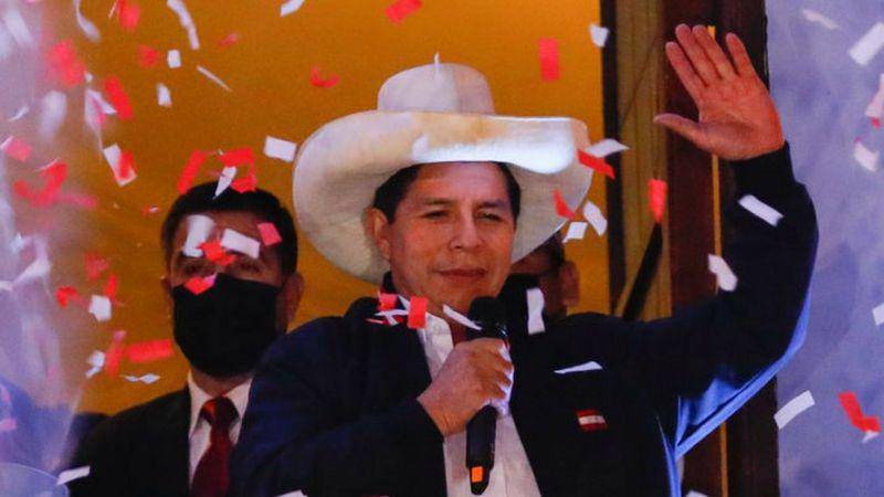 Quién es Pedro Castillo, el maestro rural designado presidente electo de Perú