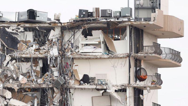 Derrumbe en Miami: la amenaza de la tormenta Elsa acelera el derribo de los restos del complejo que colapsó en Surfside