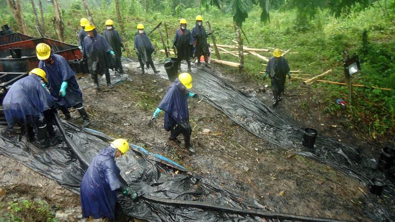 Derrames de petróleo en Amazonía peruana dejan 100 heridos y 4.500 afectados