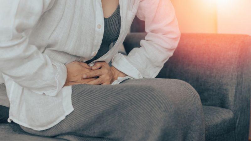 Qué es la colitis microscópica, la enfermedad intestinal que afecta más a las mujeres