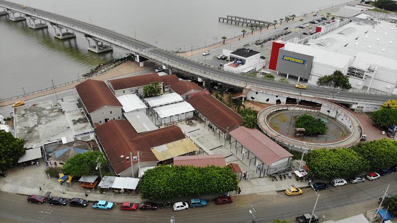 Bahía de Caráquez: empezó a bajar ritmo de construcción del hospital