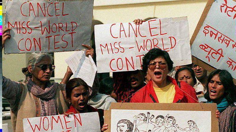 Revueltas masivas, un suicidio y la cancelación del desfile en traje de baño: por qué Miss Mundo provocó un infierno en India en 1996