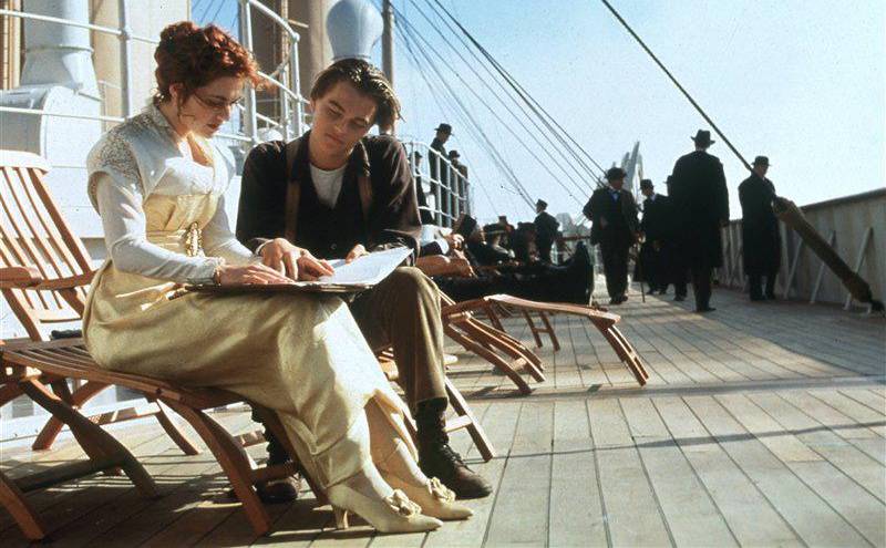 Un fallo sutil en la película del Titanic es que Jack emplea un carboncillo cuadrado y recto, cuando en 1912 eran rugosos y sin numeración.