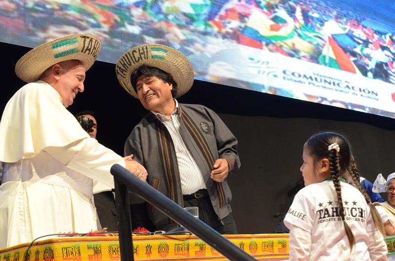 Francisco concluye último día en Bolivia con visita a peligrosa cárcel
