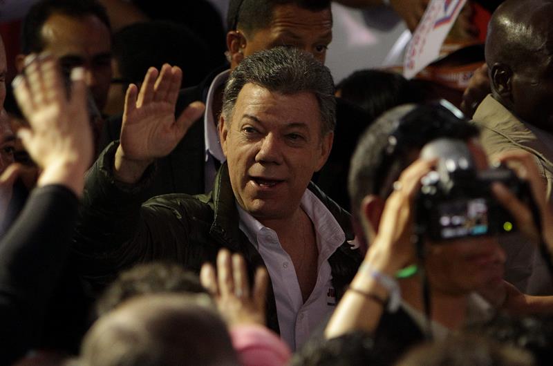 Santos considera inaceptable la &quot;campaña delincuencial&quot; de su rival Zuluaga