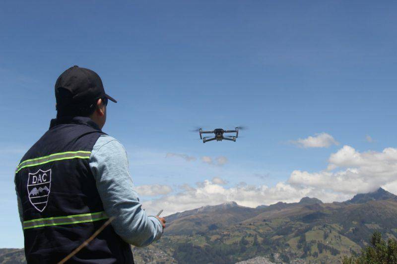 20 policías conforman el escuadrón de drones para operaciones especiales en Ecuador