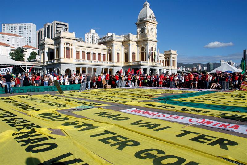 Diputados brasileños empiezan a votar sobre el impeachment de Rousseff