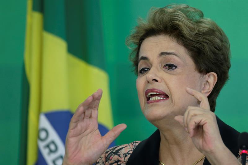 Rousseff viaja a Nueva York para denunciar ante la ONU que sufre un &quot;golpe&quot;