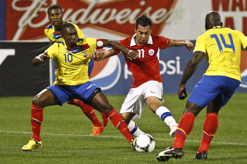 Jorge Sampaoli citó a 25 jugadores chilenos para el partido ante Ecuador